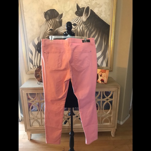 Donna Karan Ave B Ultra Skinny Jeans PinK - Picture 3 of 8